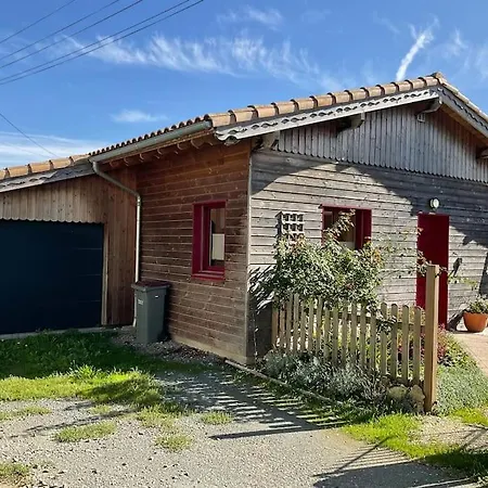 Holiday home Petite Maison En Bois Proche De Niort *